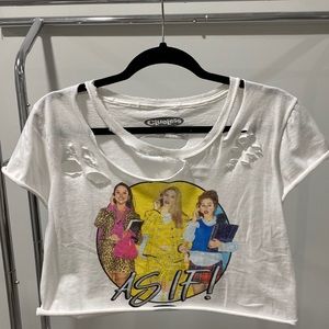 New Clueless distressed crop top